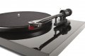 PJ-Phono-DebutCarbon-tonearm.jpg