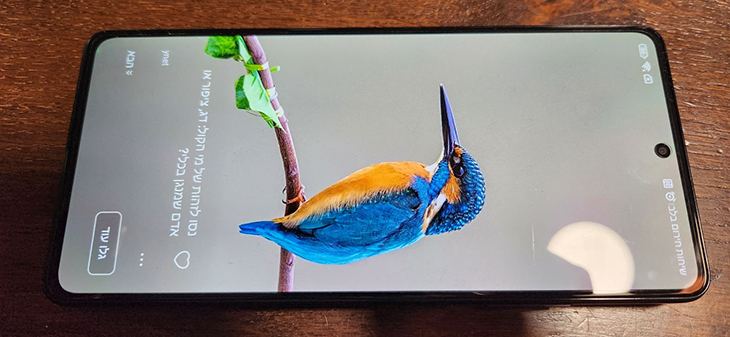 צג AMOLED בקצב ריענון מקסימלי של 120 הרץ